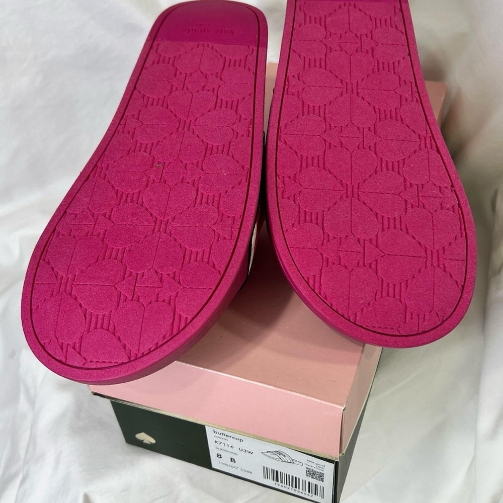 Buttercup Canvas 8 B Brand New Never Worn comes with Box. In excellent to Good☑️ - Picture 4 of 10